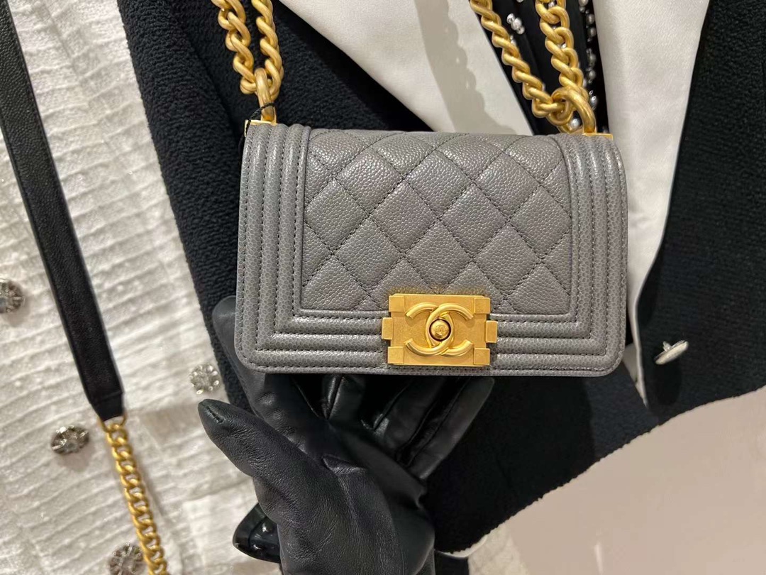 【P1580】香奈儿包包官网 Chanel mini Leboy高级海鸥灰鱼子酱牛皮链条包