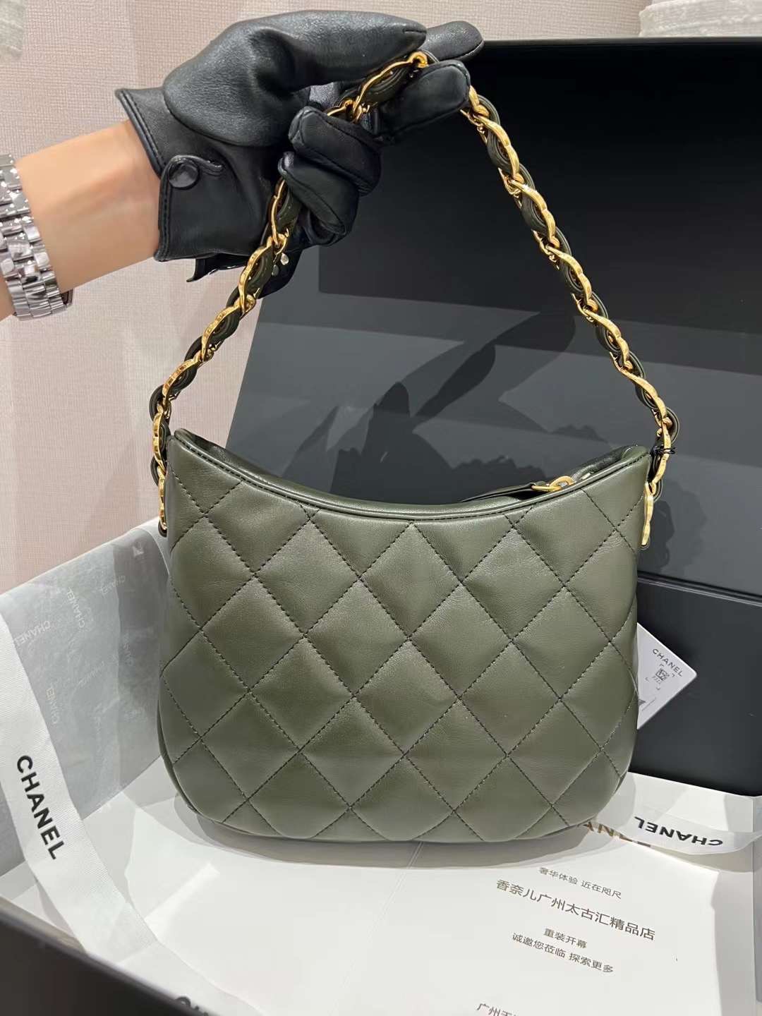 【P1580】Chanel 22k 新款hobo 香奈儿橄榄绿色羊皮休闲字母Logo链条腋下包