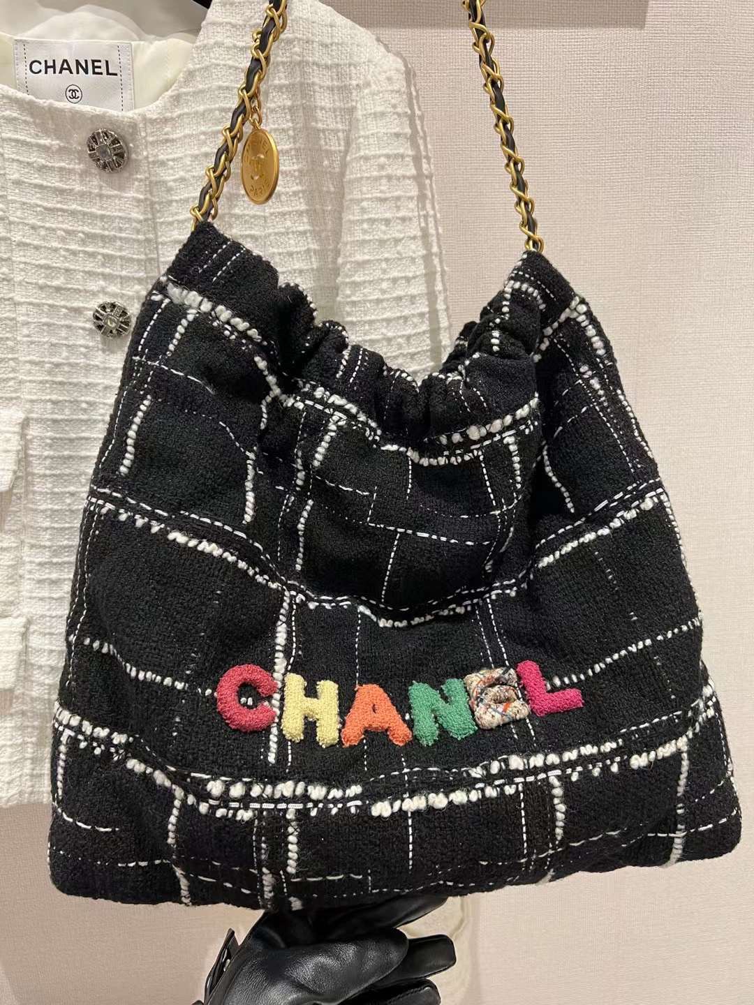【P1580/1880】Chanel女包批发 香奈儿22K Bag粗呢彩色字母购物袋单肩包