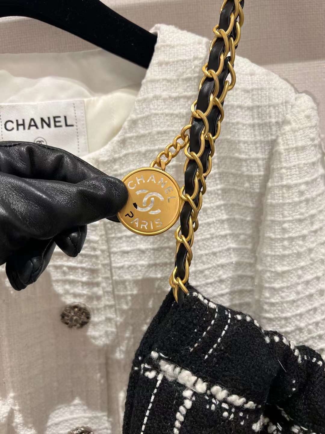 【P1580/1880】Chanel女包批发 香奈儿22K Bag粗呢彩色字母购物袋单肩包
