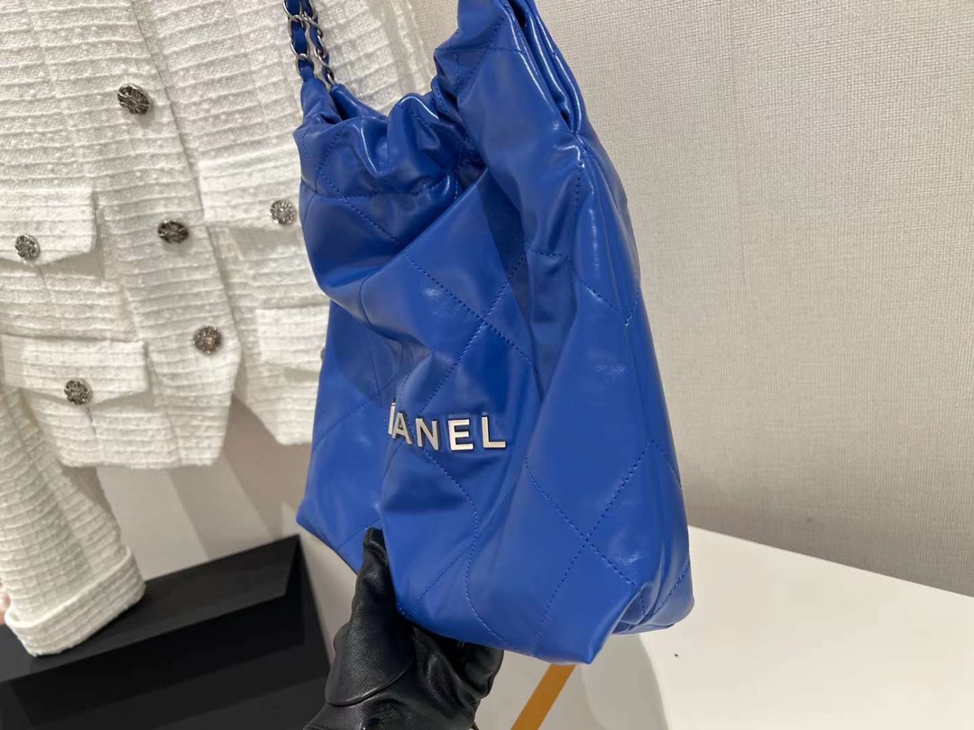 【P2220】Chanel包包官网 香奈儿22 Bag电光蓝慵懒风菱格购物袋单肩包 电光蓝