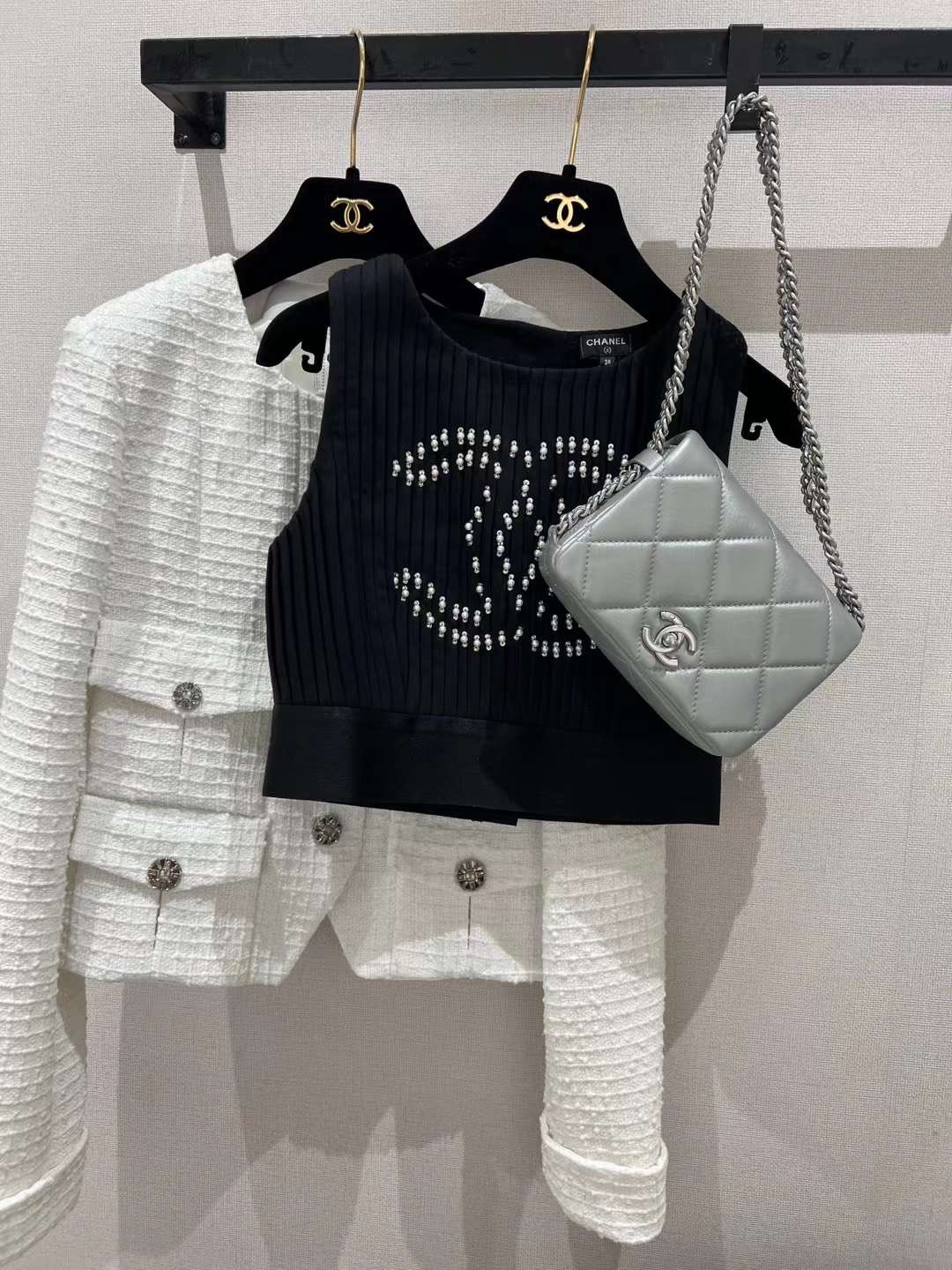 【P1880】Chanel女包价格 香奈儿2022秋冬新款羊皮链条腋下包单肩包 银色