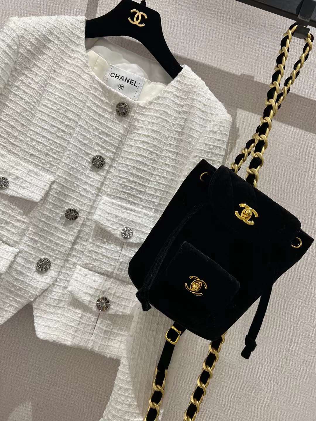 【P870】香奈儿包包官网 Chanel黑色丝绒Mini Duma双肩包迷你小书包