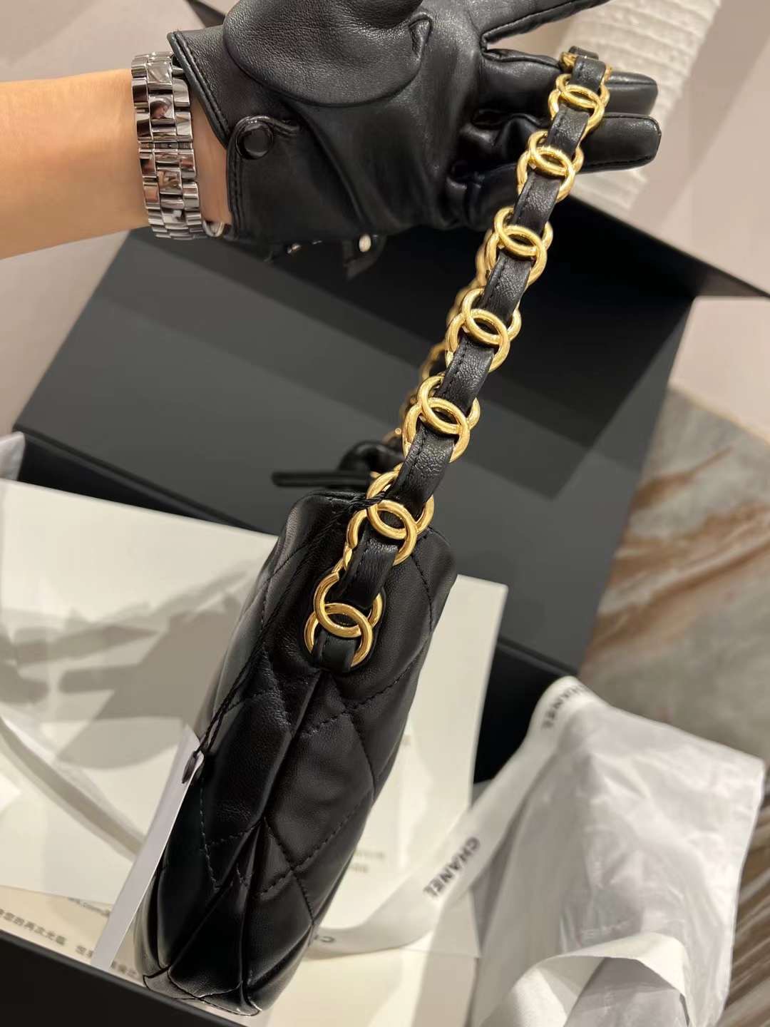 【P1580】广州包包批发 Chanel香奈儿22k 新款hobo休闲腋下包单肩包 黑色