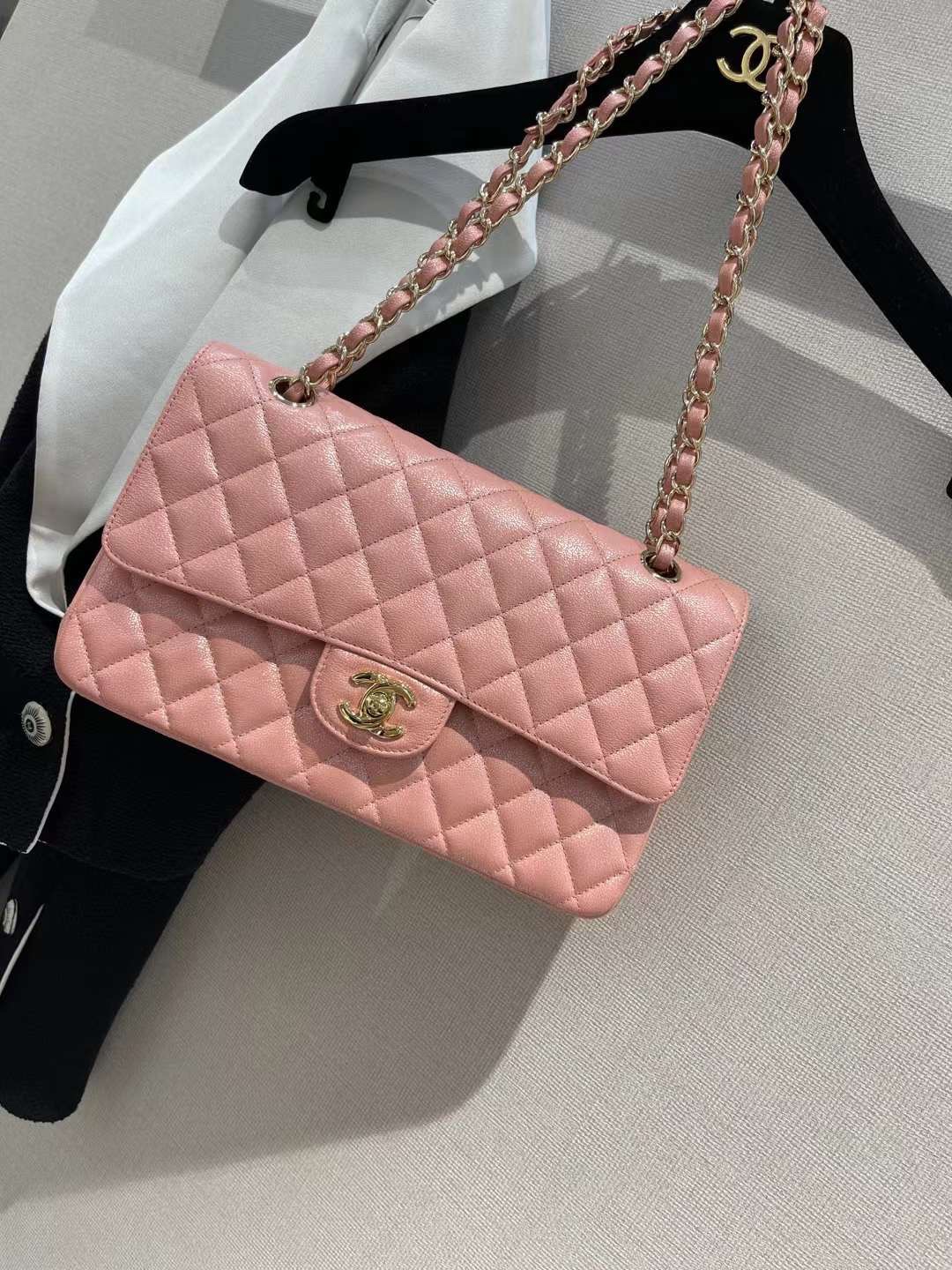 【P2700】Chanel女包货源 香奈儿珠光粉原单鱼子酱皮CF25CM链条单肩包