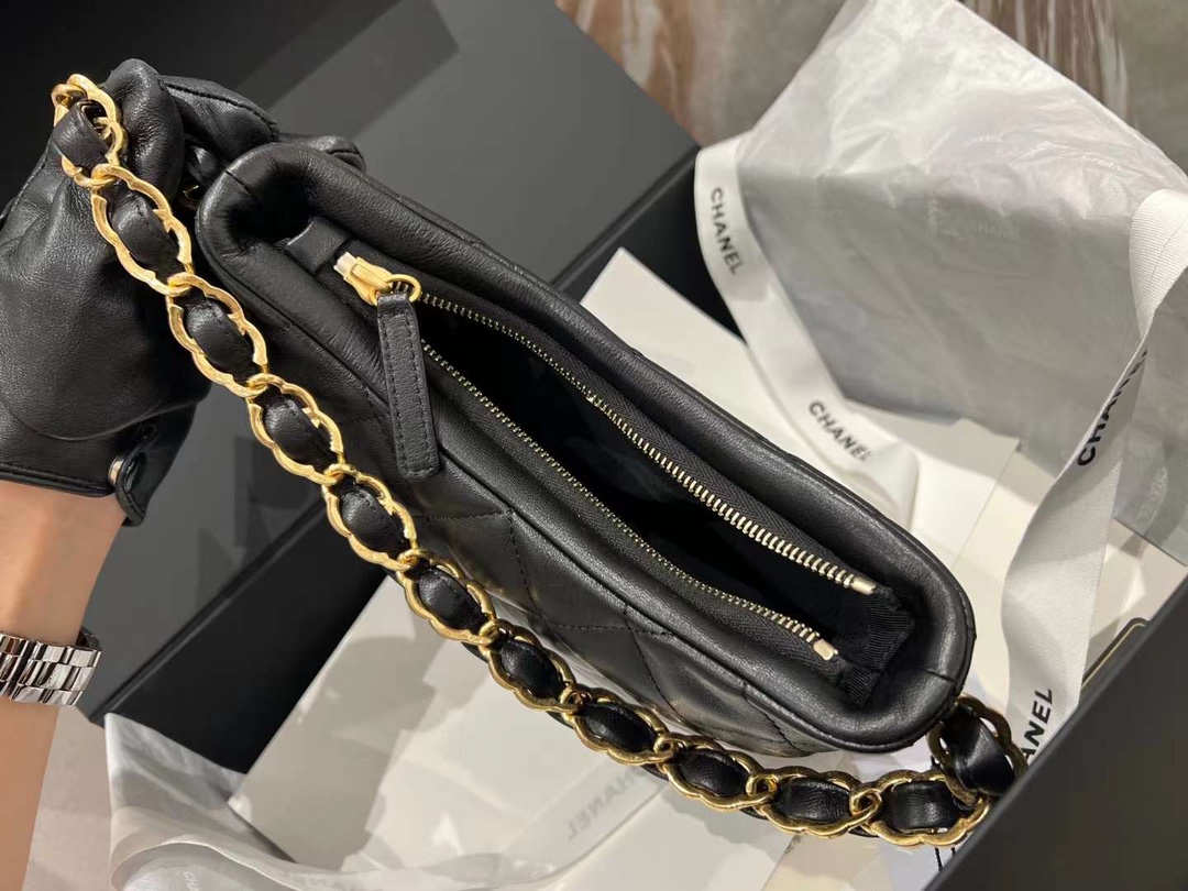 【P1580】广州包包批发 Chanel香奈儿22k 新款hobo休闲腋下包单肩包 黑色
