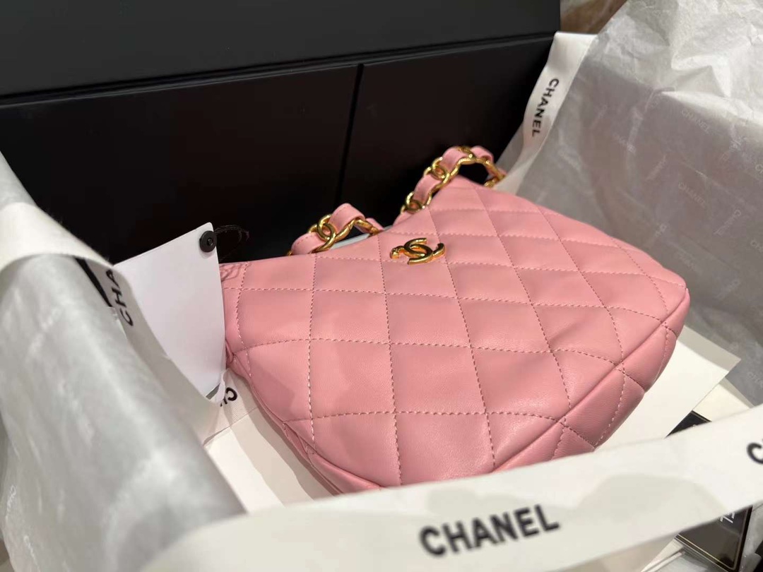 【P1580】香奈儿包包批发 Chanel 22k 新款hobo腋下包 粉色羊皮双C Logo链条包