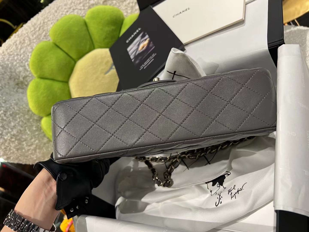 【P2370】香奈儿包包官网 Chanel水泥灰进口羊皮112 CF25CM菱格链条单肩女包