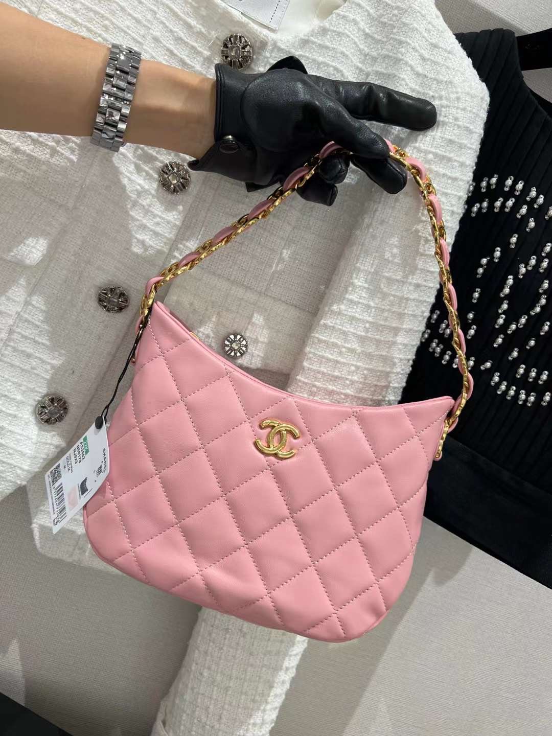 【P1580】香奈儿包包批发 Chanel 22k 新款hobo腋下包 粉色羊皮双C Logo链条包