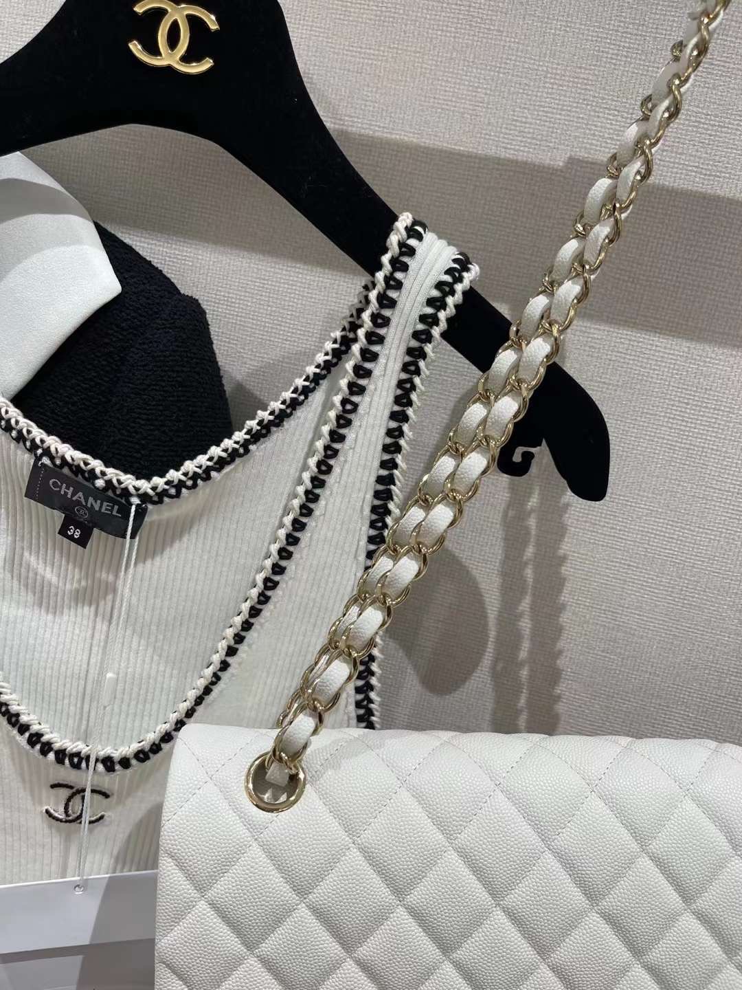 【P2700】一件代发 Chanel香奈儿白色原厂鱼子酱皮CF25CM链条单肩包 金扣