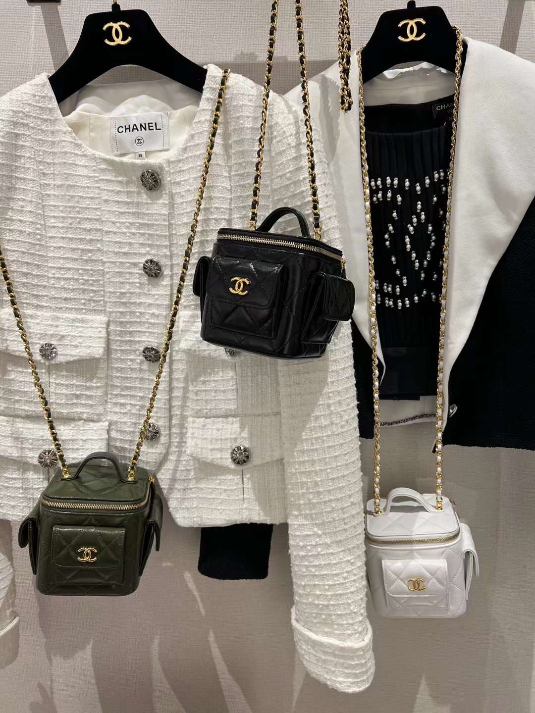【P1280】Chanel包包价格 香奈儿22年新款黑色短款口袋盒子包化妆包