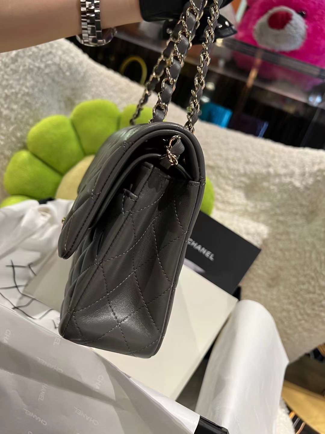 【P2370】香奈儿包包官网 Chanel水泥灰进口羊皮112 CF25CM菱格链条单肩女包