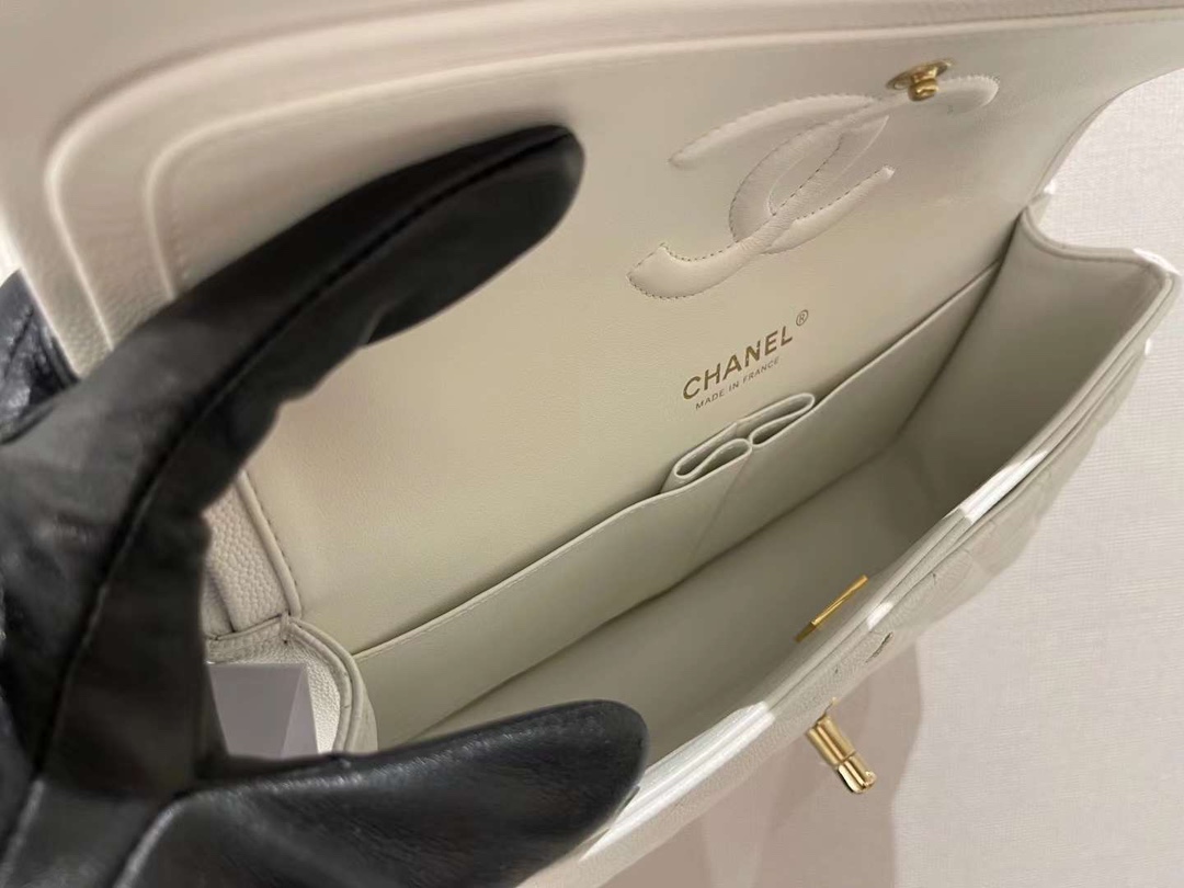 【P2700】一件代发 Chanel香奈儿白色原厂鱼子酱皮CF25CM链条单肩包 金扣