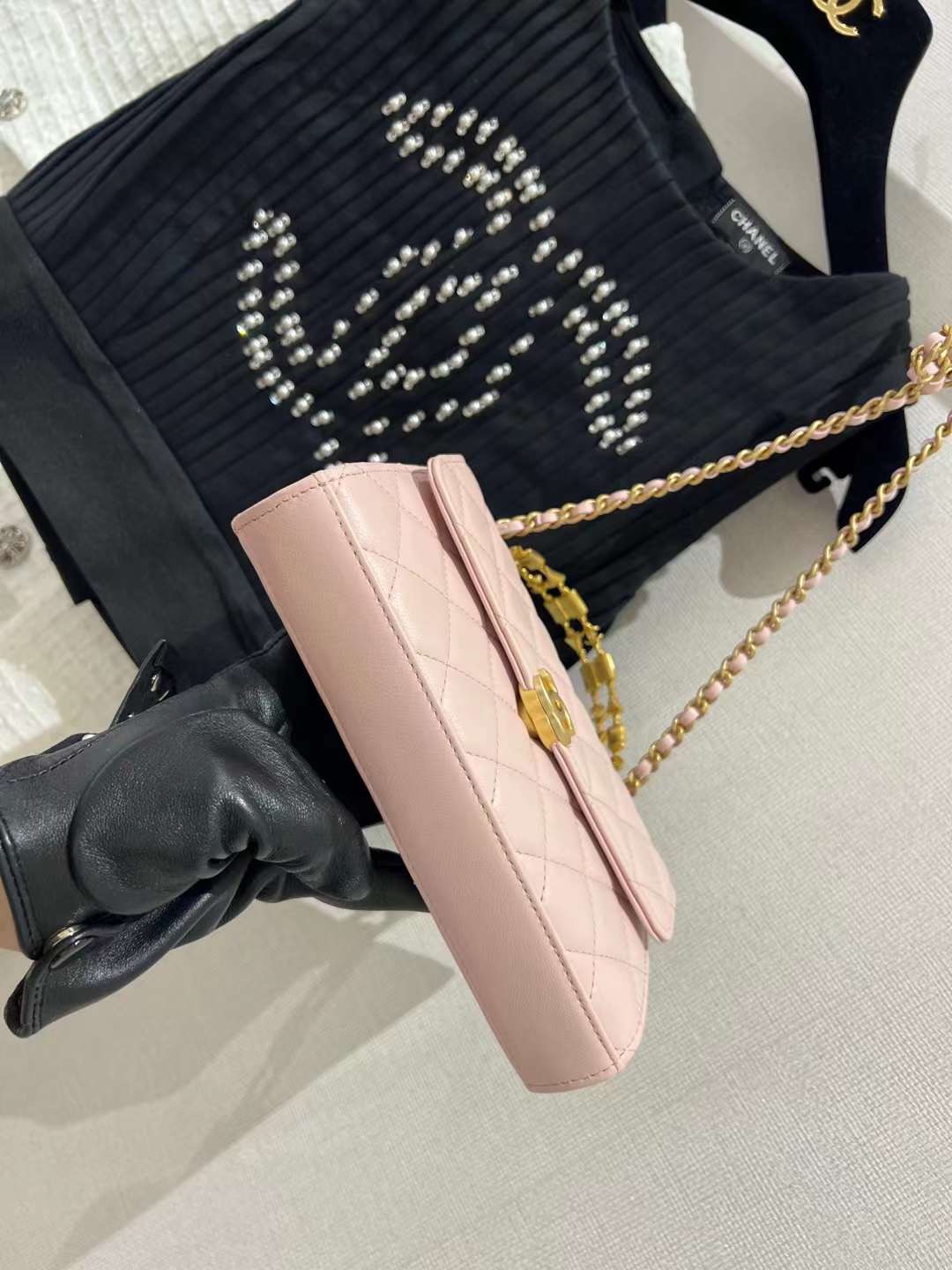 【P1280】一件代发 Chanel香奈儿进口羊皮琉璃珠宝手柄包横款斜挎包 粉色