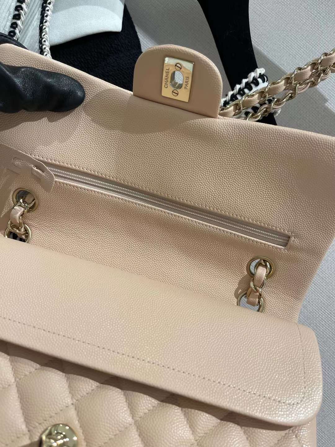 【P2700】Chanel包包官网 香奈儿新色奶茶色原厂皮CF25CM菱格链条包