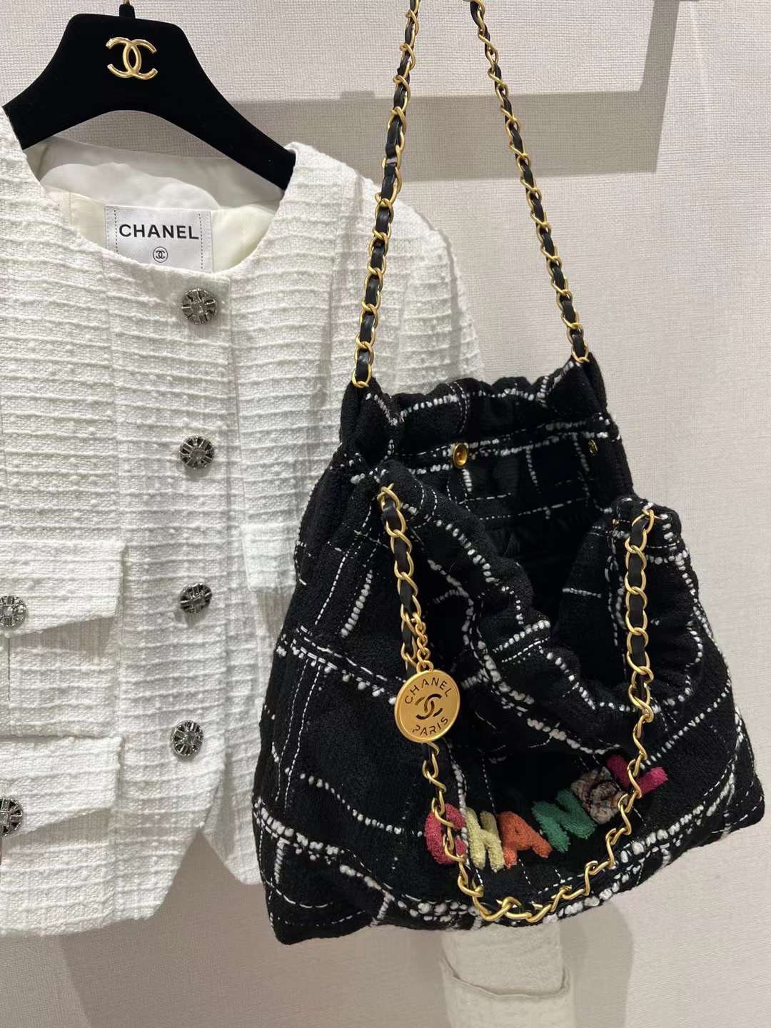 【P1580/1880】Chanel女包批发 香奈儿22K Bag粗呢彩色字母购物袋单肩包