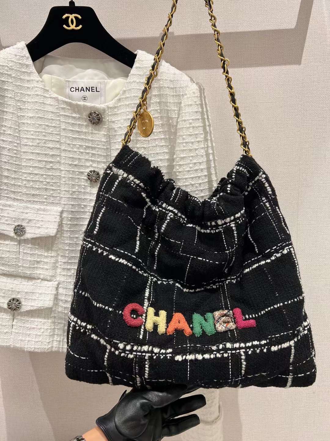 【P1580/1880】Chanel女包批发 香奈儿22K Bag粗呢彩色字母购物袋单肩包
