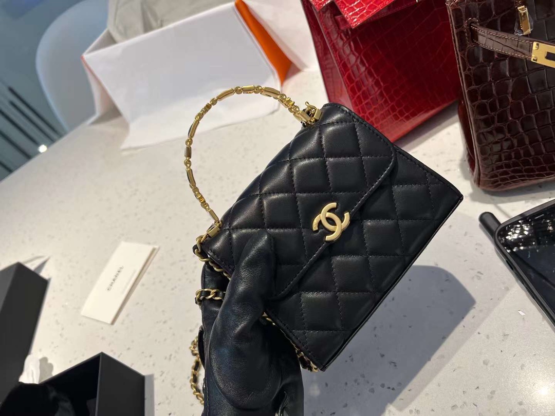 【P1170】Chanel包包官网 香奈儿黑色菱格纹羊皮珐琅手柄小号Kelly包手提包
