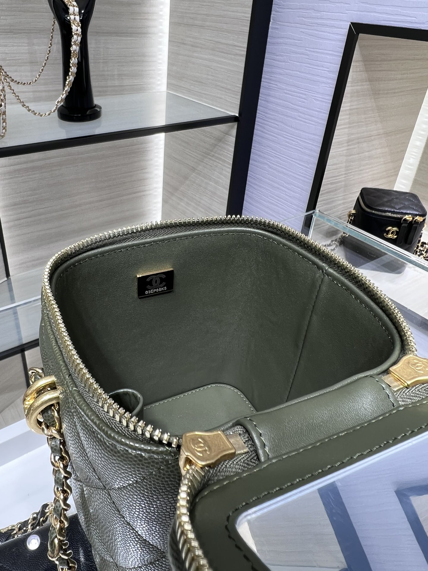 【P1430】香奈儿包包批发 Chanel绿色进口鱼子酱皮双链盒子包方形化妆包