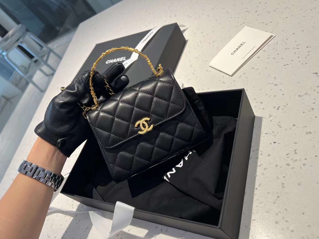 【P1170】Chanel包包官网 香奈儿黑色菱格纹羊皮珐琅手柄小号Kelly包手提包