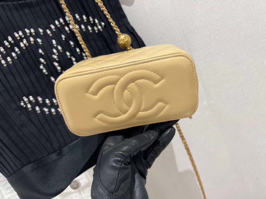 【P1170】Chanel包包价格 香奈儿杏色羊皮升级版金球链条盒子包大号