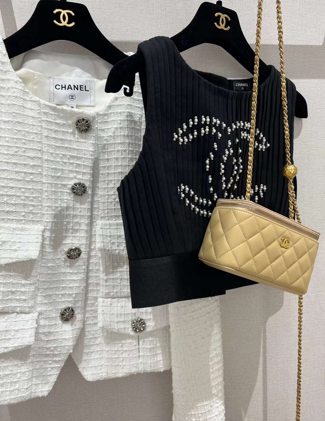 【P1170】Chanel包包价格 香奈儿杏色羊皮升级版金球链条盒子包大号