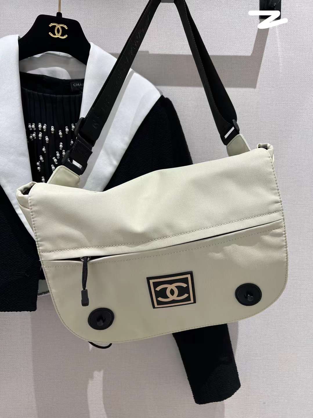 【P870】Chanel包包官网 香奈儿2022新款运动风米白色尼龙单肩斜挎包