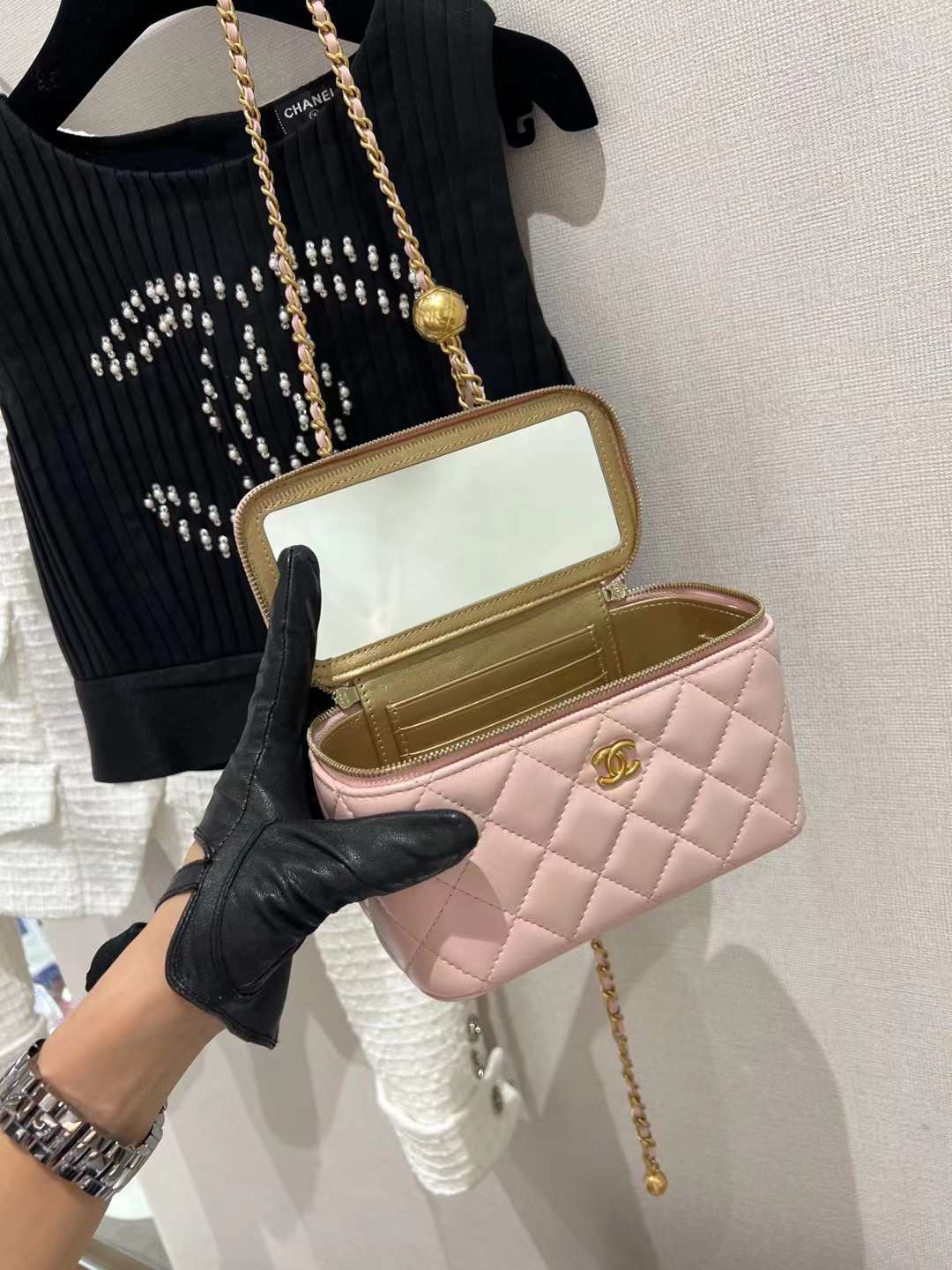 【P1170】香奈儿包包官网 Chanel升级版金球链条化妆包盒子包大号 粉色