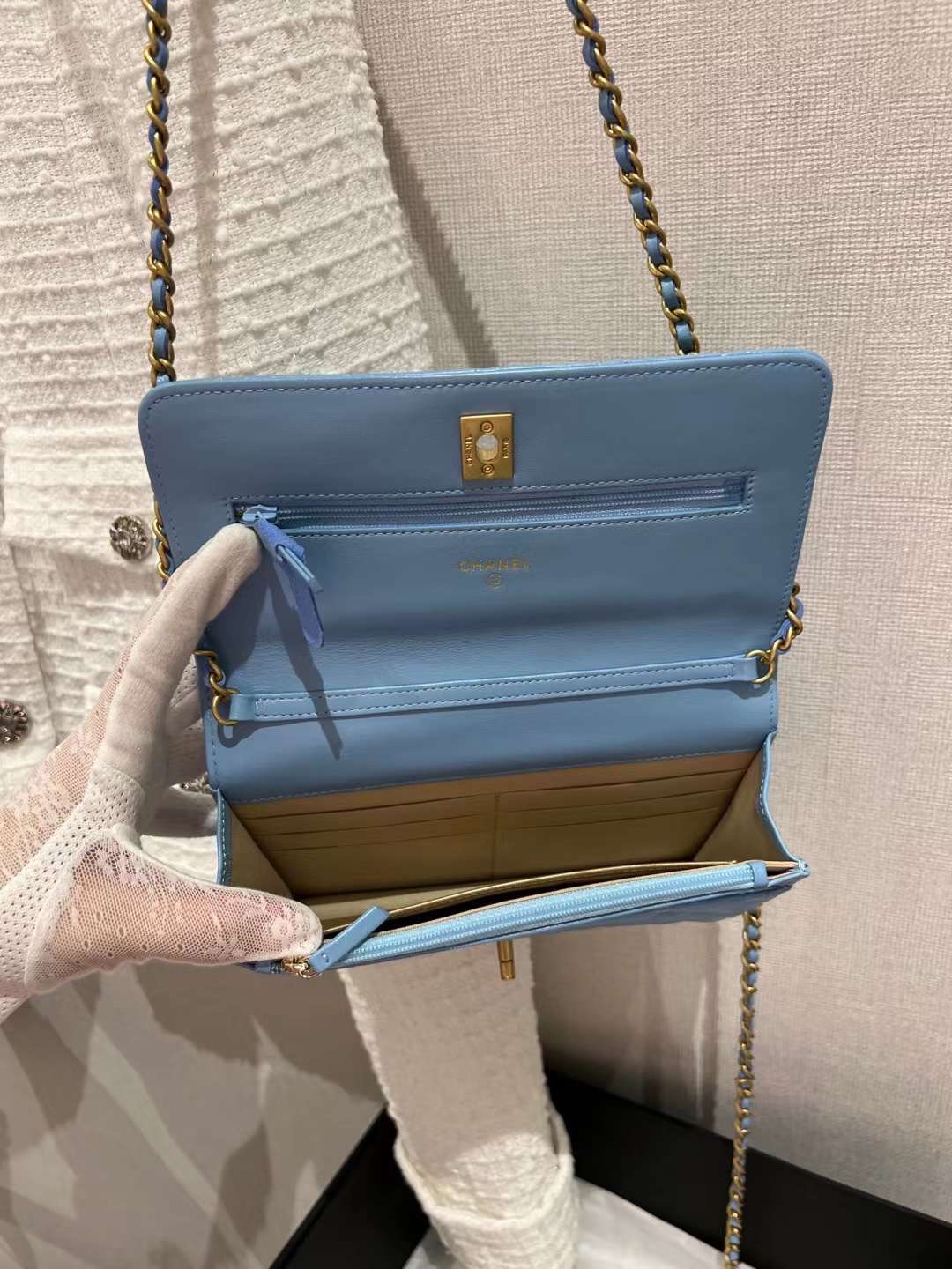 【P1020】厂家直销 Chanel香奈儿2022新款蓝色羊皮金球锁链条空姐包Woc斜挎包