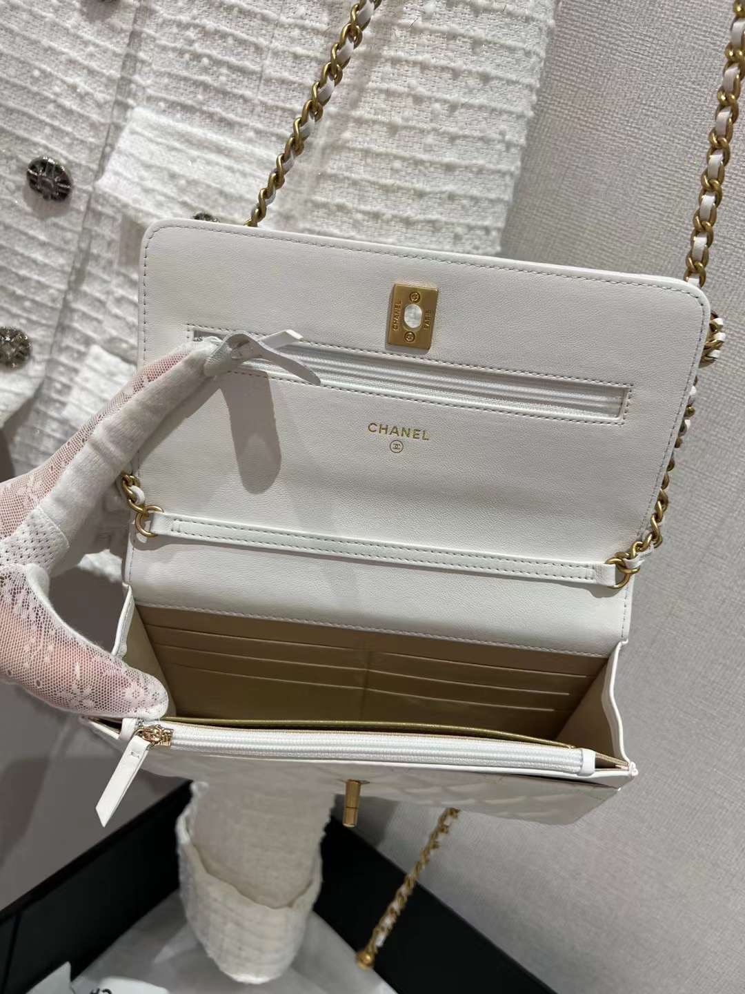 【P1020】Chanel女包批发 香奈儿金球调节链条单肩斜挎Woc空姐包 白色