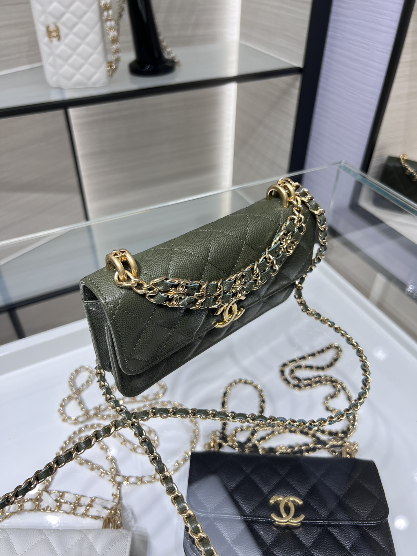 【P1170】Chanel包包官网 香奈儿新款鱼子酱皮22K双链条斜挎手机包 绿色