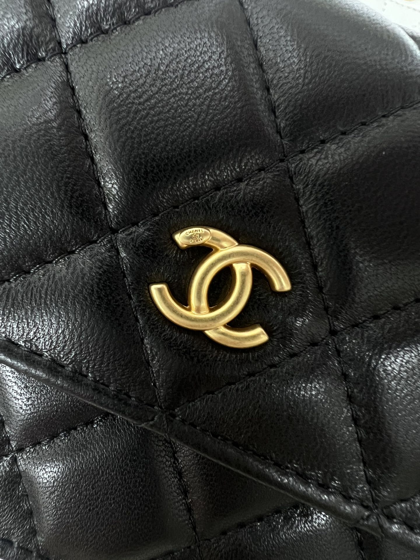 【P1170】Chanel包包官网 香奈儿2022新款黑色进口羊皮可调节链条手机包单肩包