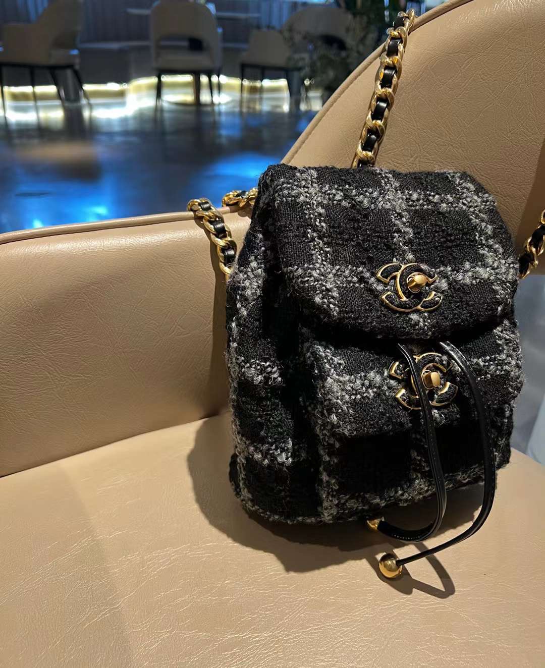 【P2180】Chanel包包官网 香奈儿2023新款黑色呢料Duma背包双肩包女包