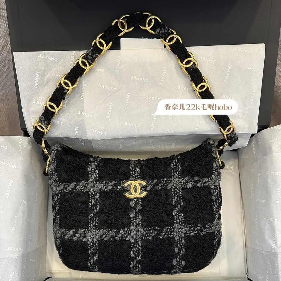 【P1580】香奈儿女包批发 Chanel 2023新款毛呢材质hobo单肩腋下包 黑色