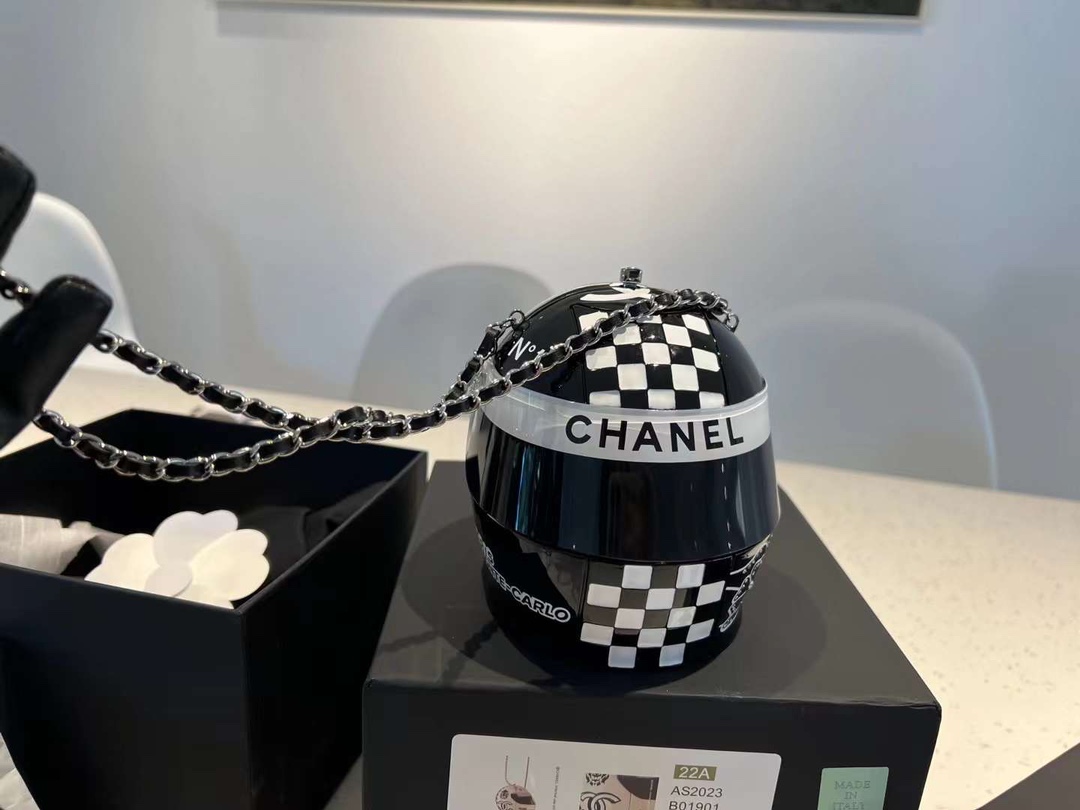 【P2400】香奈儿2023新款包包 Chanel黑色头盔造型链条单肩斜挎包