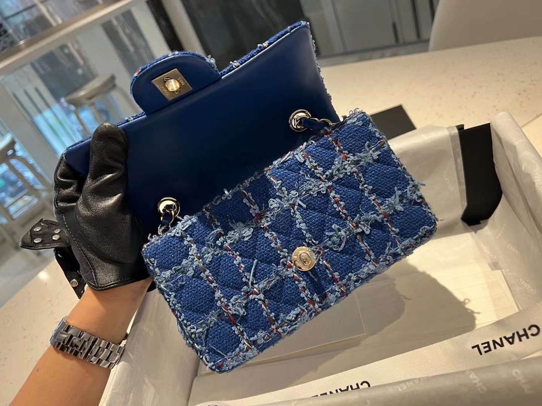 【¥1580】广州包包批发 Chanel香奈儿蓝色粗花呢链条Mini CF20CM斜挎女包