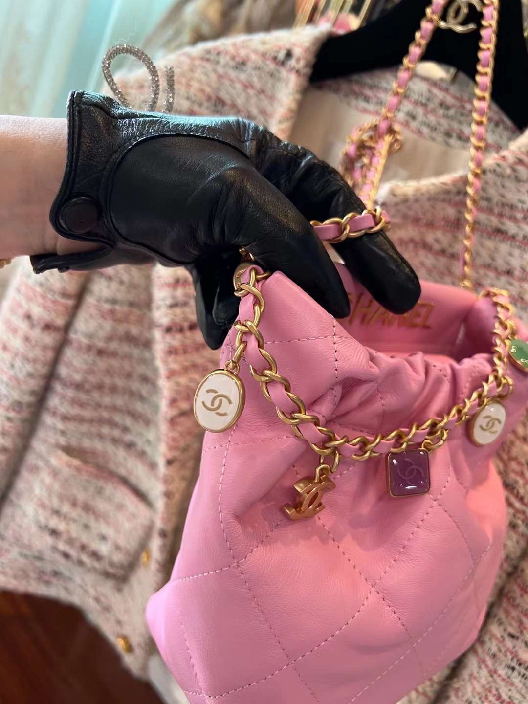 【P1880】Chanel Mini Bag 香奈儿23年新款粉色羊皮福袋包迷你水桶包