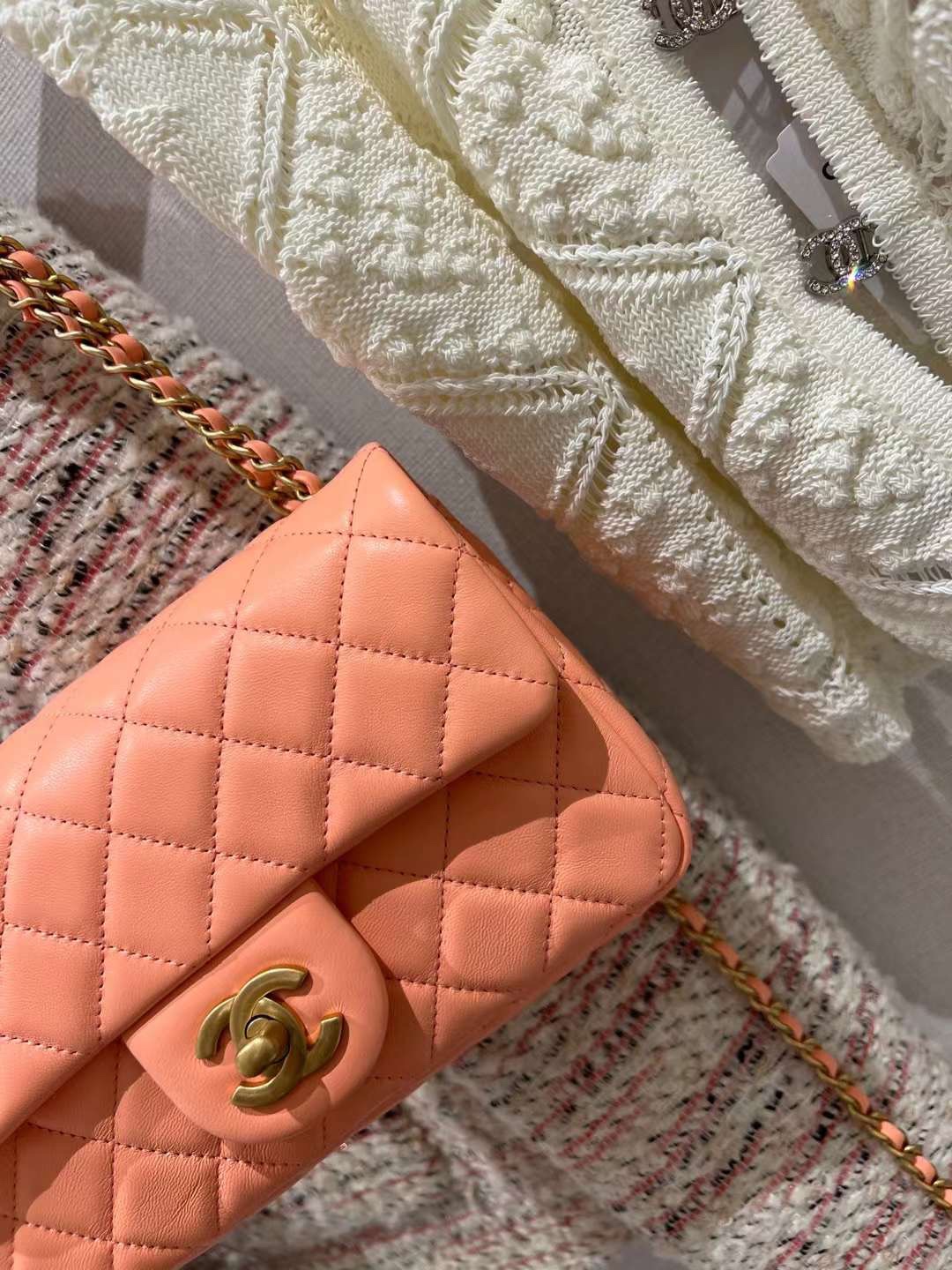 【P1880】广州包包批发 Chanel香奈儿金球链条大Mini CF20CM 2023新色橘粉色