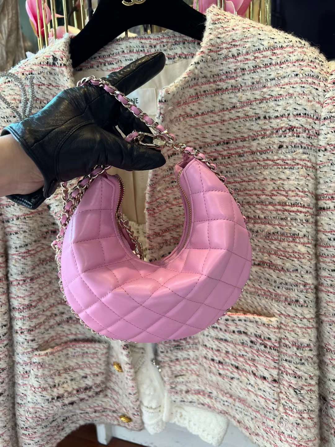 【P1430】香奈儿女包批发 Chanel新款粉色羊皮半月牙包链条腋下斜挎包