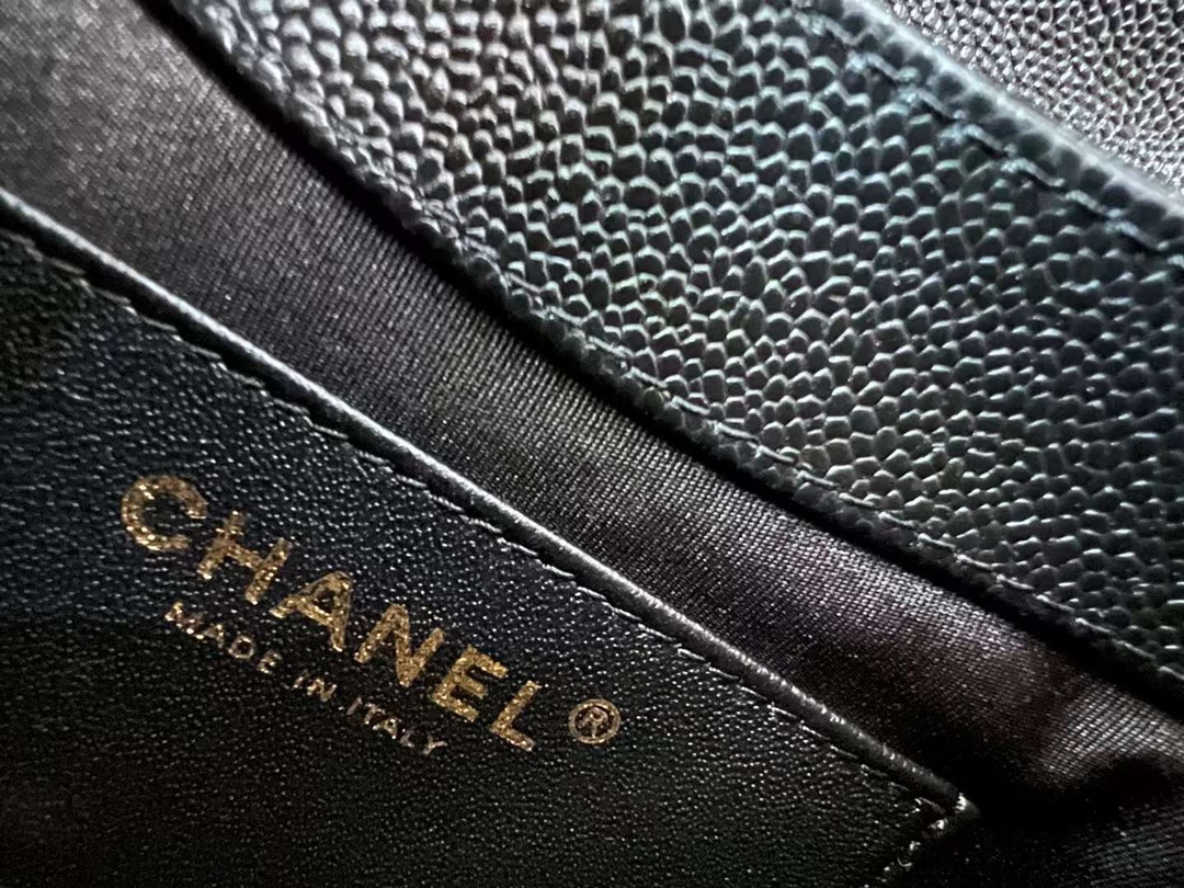 【P1880】香奈儿2023新款包包 Chanel黑色荔枝纹牛皮斜挎半月马鞍包包19CM