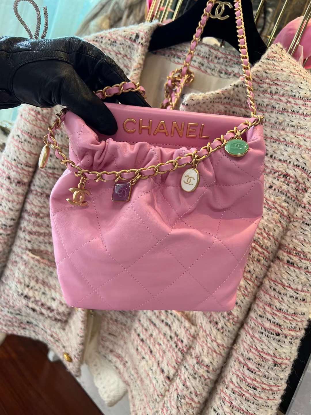 【P1880】Chanel Mini Bag 香奈儿23年新款粉色羊皮福袋包迷你水桶包