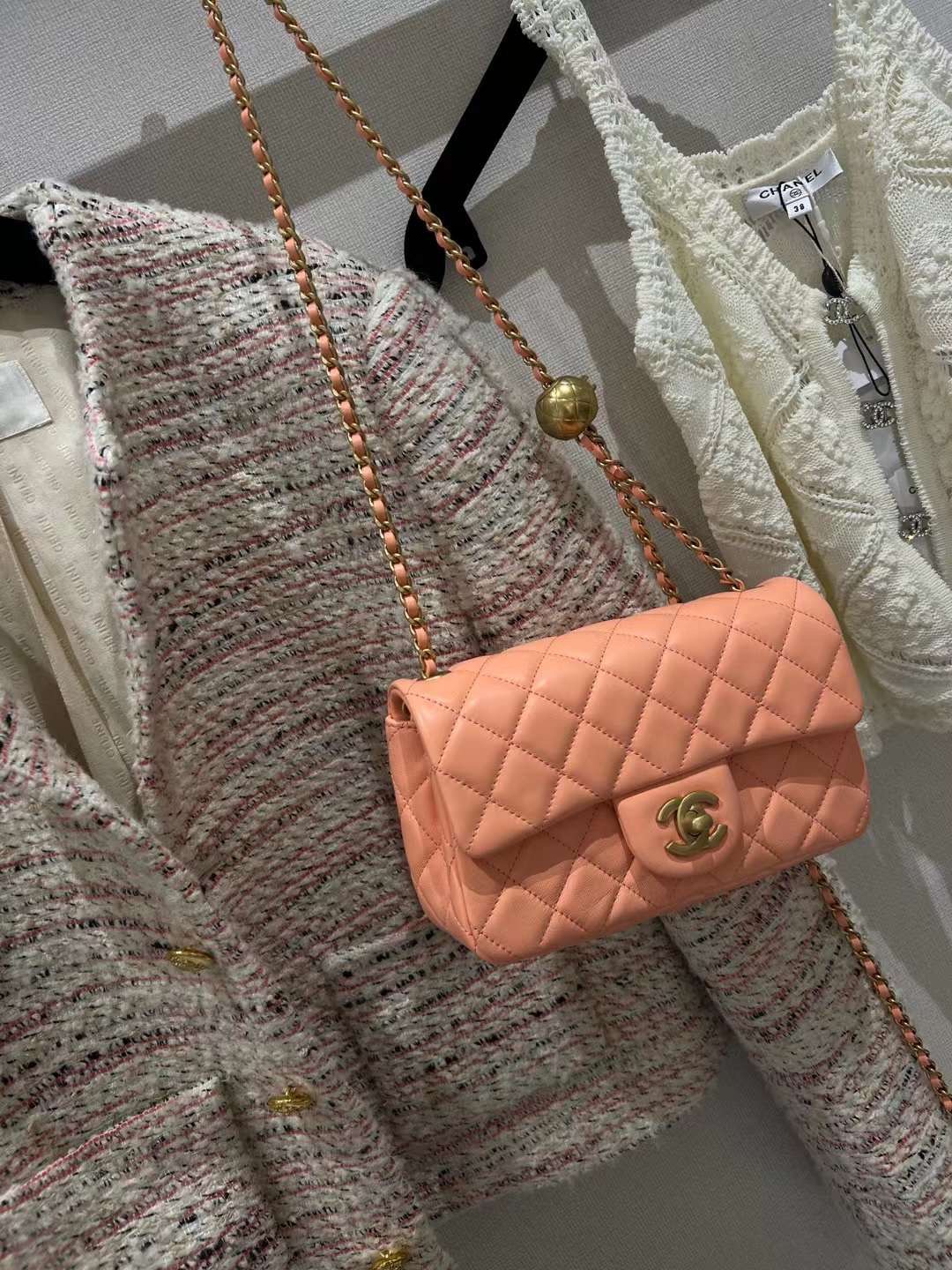 【P1880】广州包包批发 Chanel香奈儿金球链条大Mini CF20CM 2023新色橘粉色