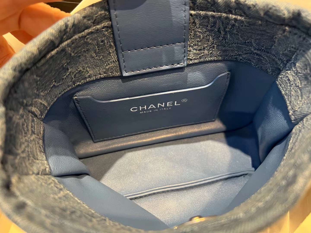 【P1170】香奈儿包包批发 Chanel新款山茶花牛仔布爱心链条迷你斜挎女包18CM