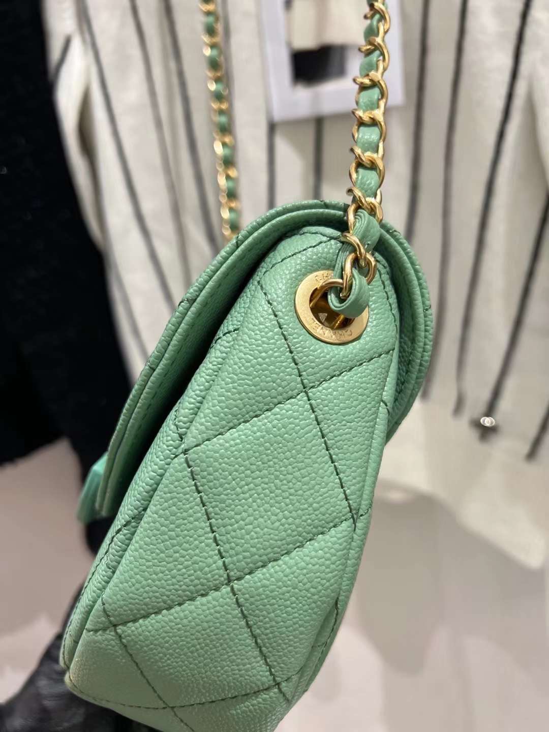 【P1880】Chanel包包官网 香奈儿23年新款复古大logo半月马鞍包 薄荷绿