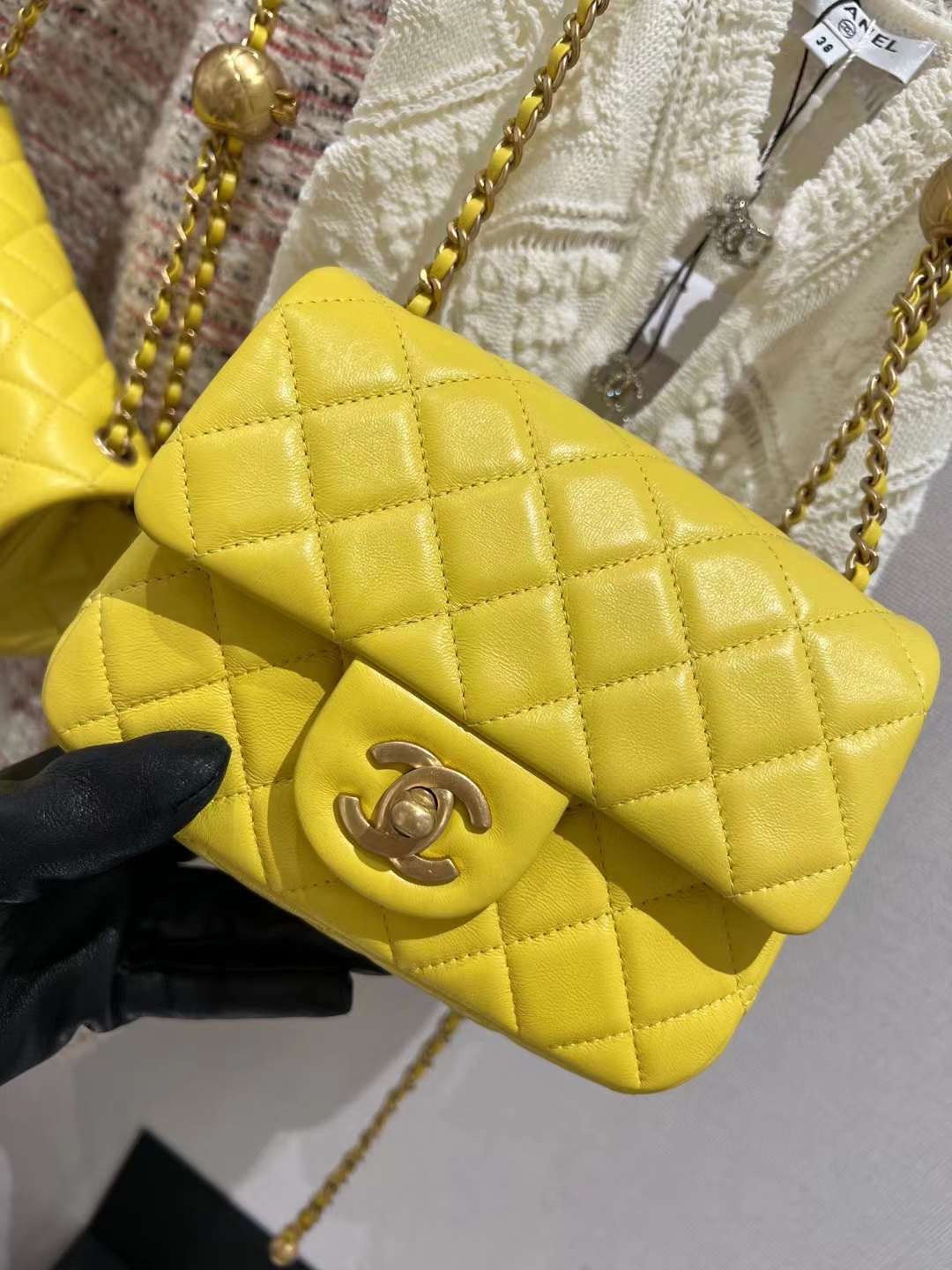 【P1580】香奈儿金球包 Chanel新色柠檬黄羊皮菱格纹金球调节链条CF17CM
