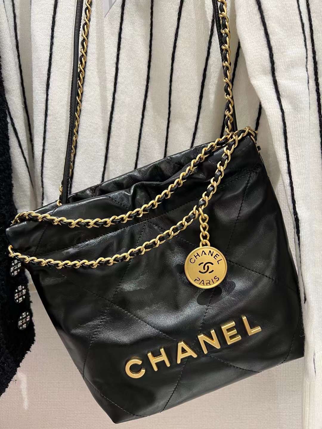 【P1880】Chanel包包价格 香奈儿2023春夏新款22手袋迷你款单肩包 黑色