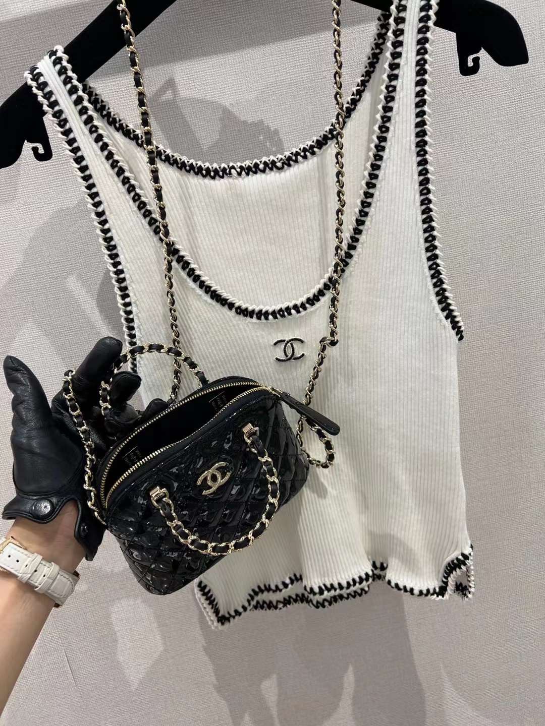 【P1280】香奈儿女包价格 Chanel2023新款菱格纹漆皮手提斜挎贝壳包
