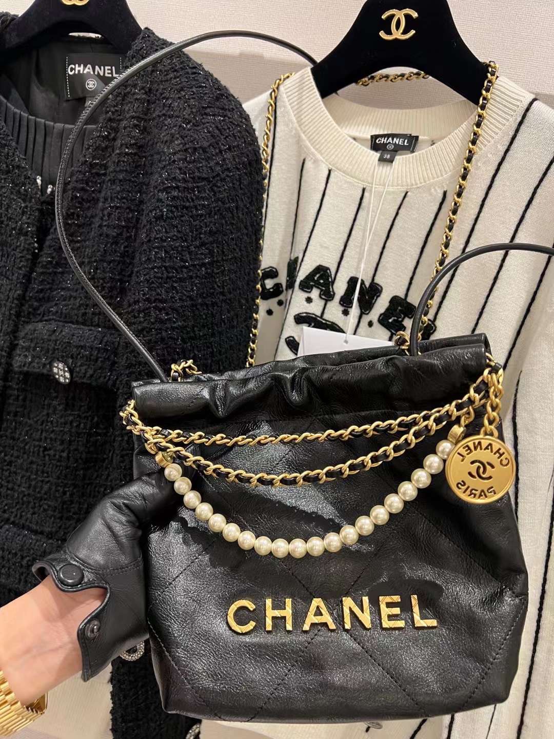 【P1880】香奈儿Jennie同款包包 Chanel Mini 22手袋珍珠配饰链条斜挎包