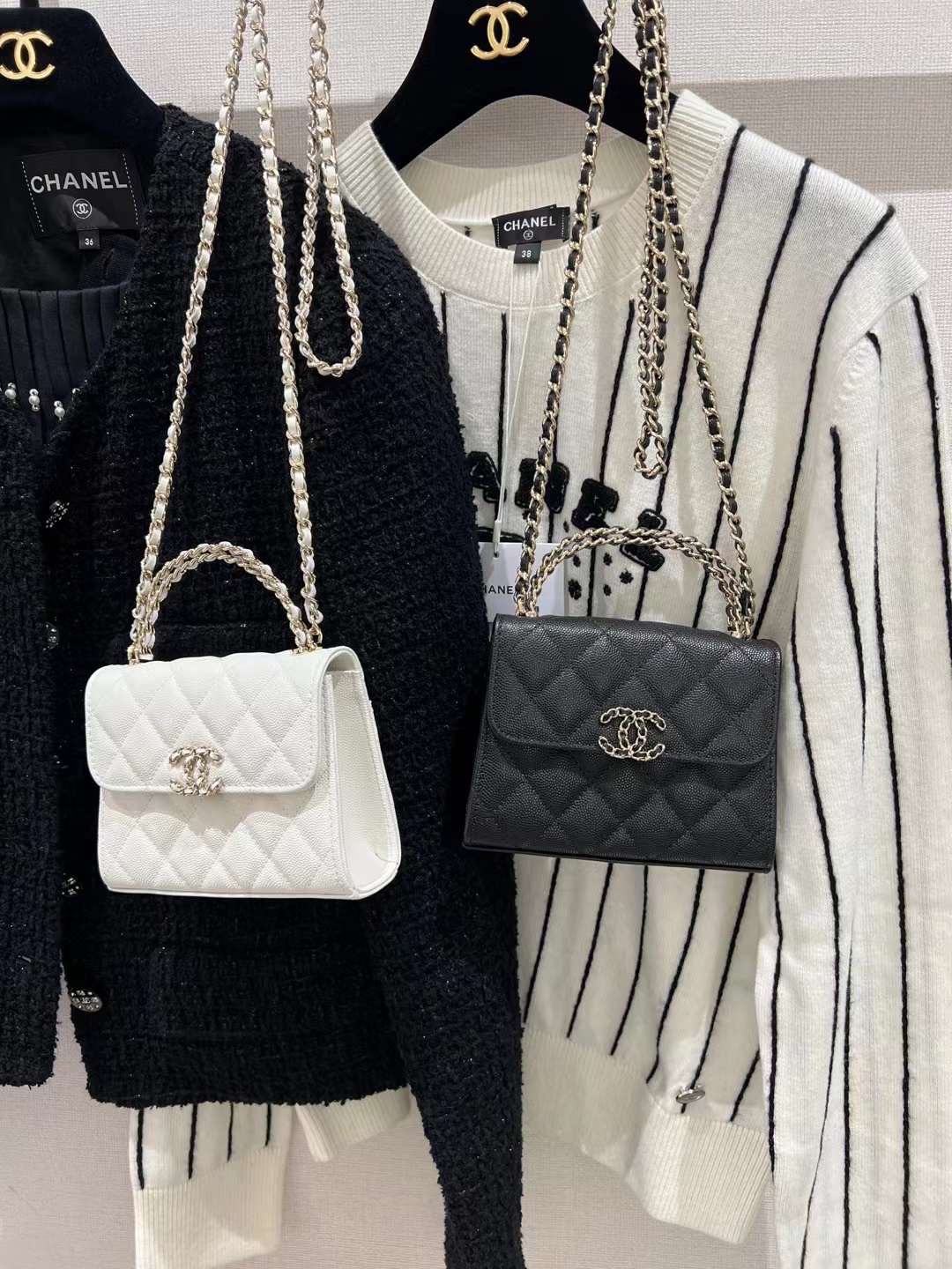 【P1200】Chanel包包批发 香奈儿23年新款链条手柄手提女包 黑色中号14.5CM