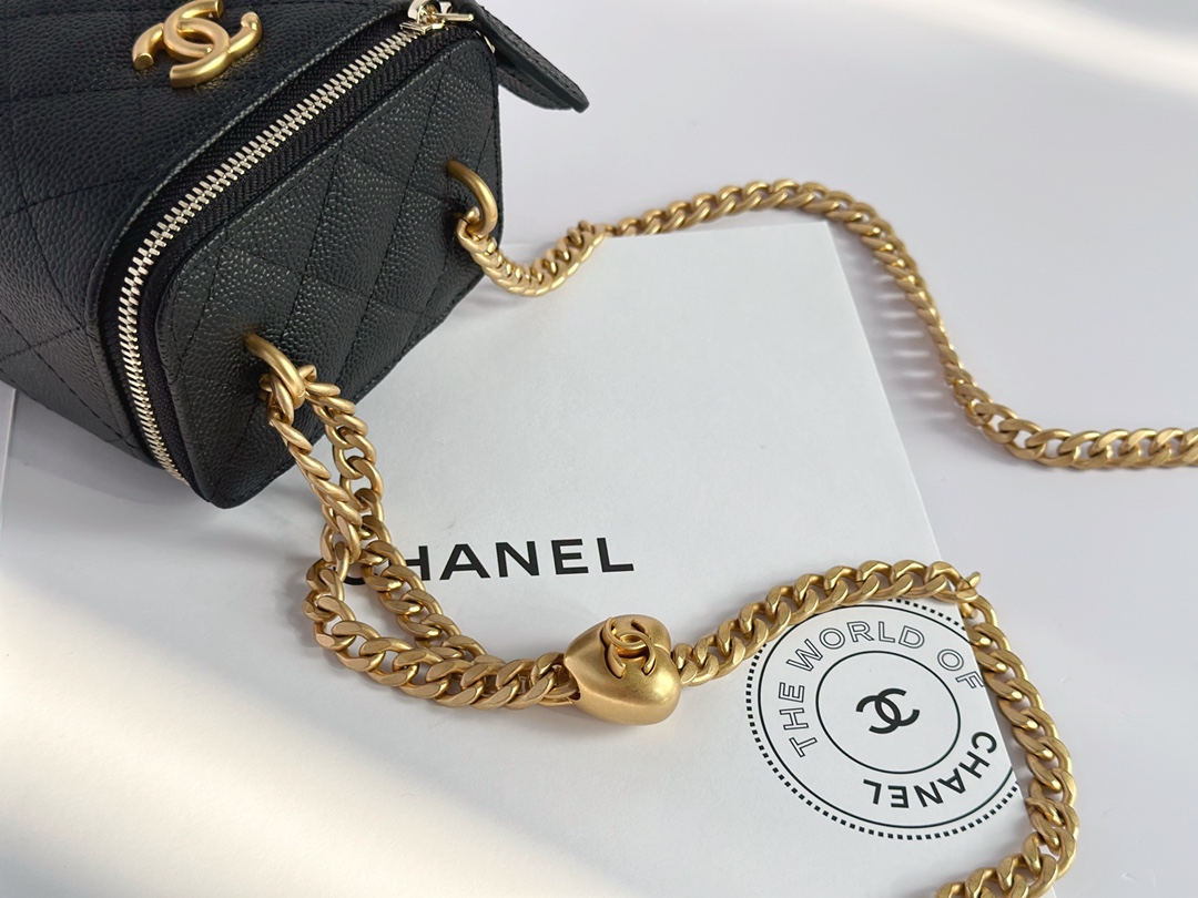 【P1200】Chanel女包货源 香奈儿2023新款爱心调节扣斜挎口红盒子包小号